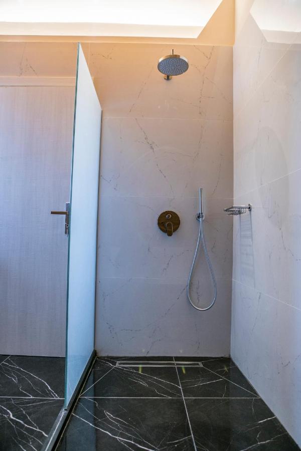 Hotel Alexander Mytikas  Bagian luar foto